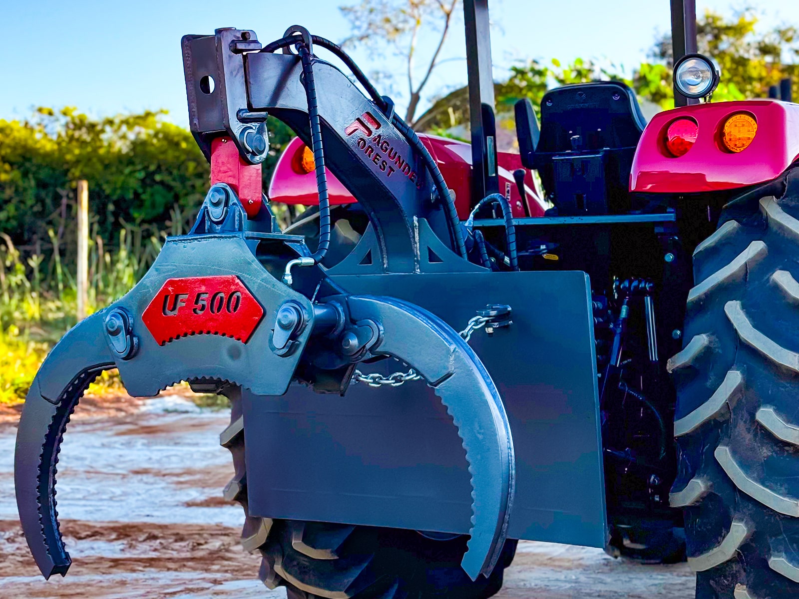 Mini Skidder modelo UF500